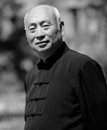 何伯群