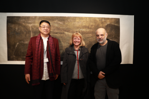 20230320175336-c7c95 画家张华锋向联合国教科文组织捐赠作品-图片6