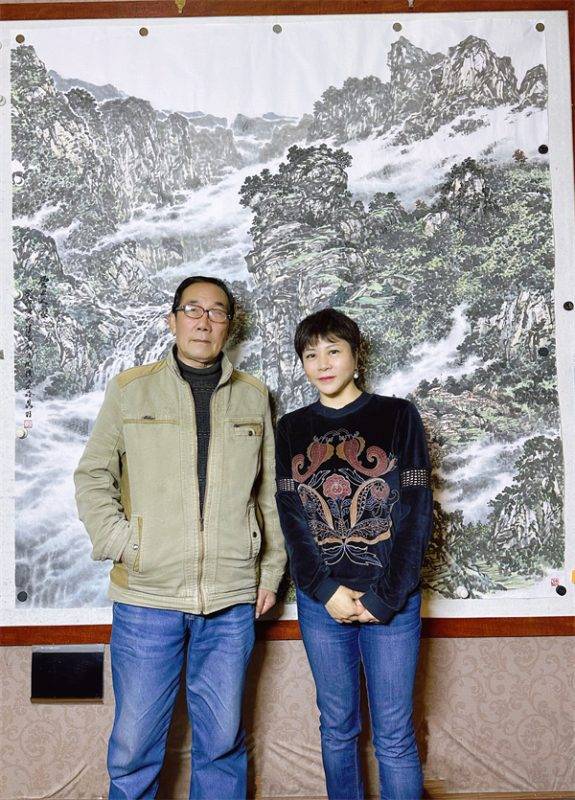5480e-7703b3e6d0ce4d0e8eae38eb7baf18e3 滇山云水,彩墨蕴生机–访著名山水画家周璞-图片5