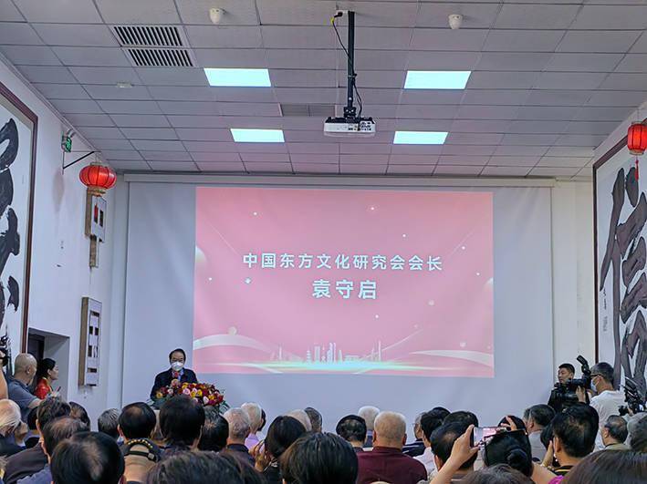 acb0048c209142eca8da0386c7e27c89 房山今日添双喜,正大书风万里扬——中国东方文化研究会榜书文化专业委员会授牌仪式暨北京徐双喜榜书艺术中心启动仪式在北京房山区举行-图片5