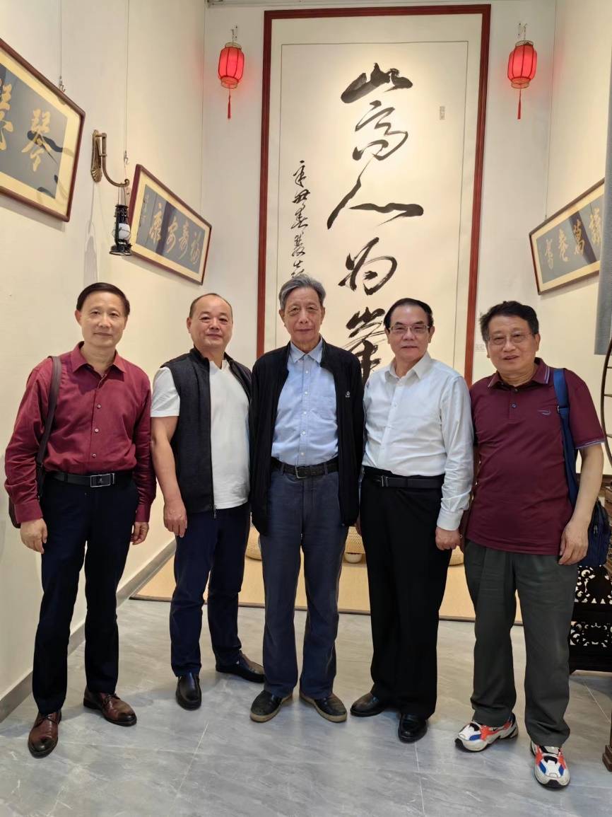 e05df524bc3c43808cebc16a8f54b8a8 房山今日添双喜,正大书风万里扬——中国东方文化研究会榜书文化专业委员会授牌仪式暨北京徐双喜榜书艺术中心启动仪式在北京房山区举行-图片10