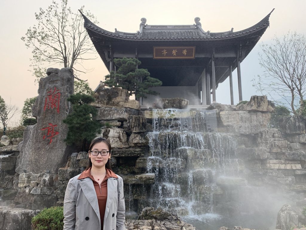 李家辛女士被聘任为中国书画家数据库信息传播部部长